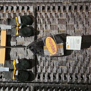 Nwt Muttluks all weather dog boots